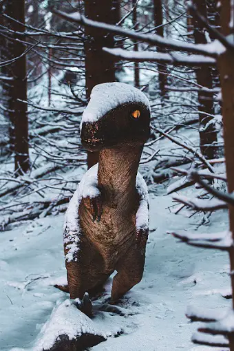 polar dinosaurs live in the cold